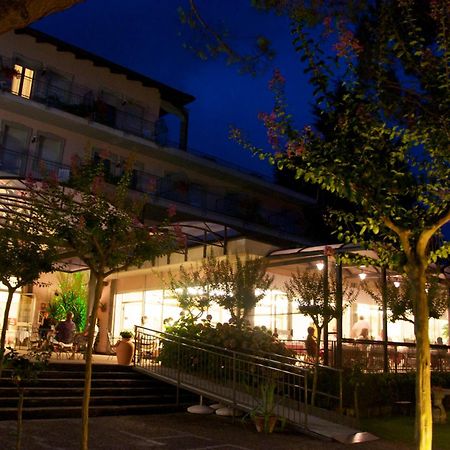 Hotel Marina Viverone Ngoại thất bức ảnh
