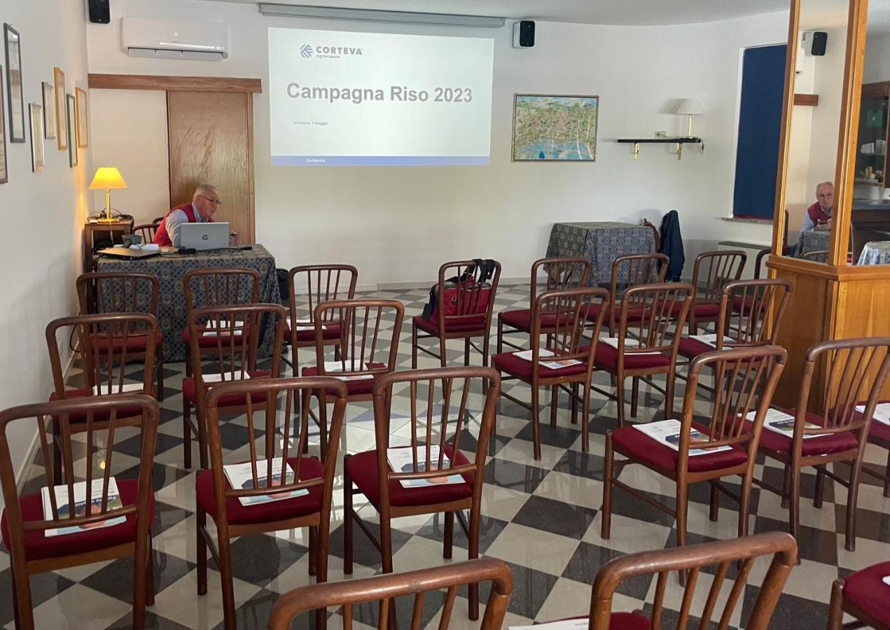 Hotel Marina Viverone Ngoại thất bức ảnh