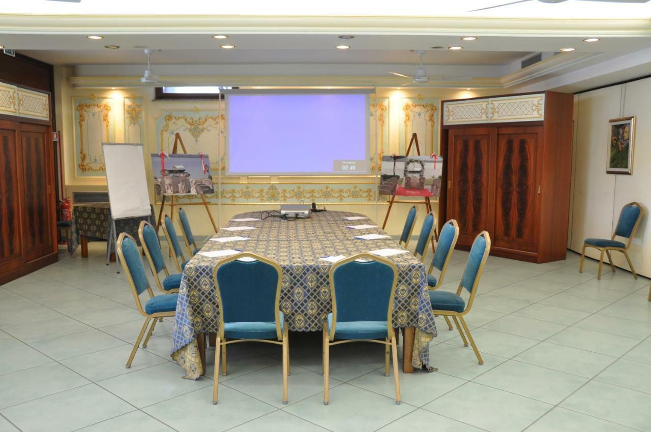 Hotel Marina Viverone Ngoại thất bức ảnh